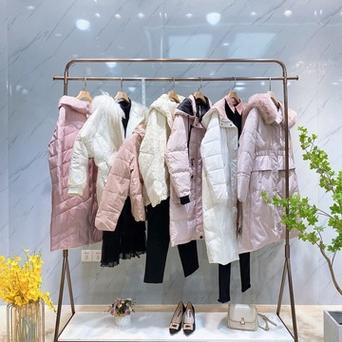 妍帛服装的特点：
