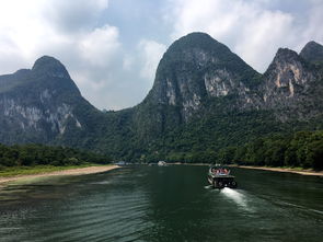 万名游客泰山之行，一次难忘的教做人之旅